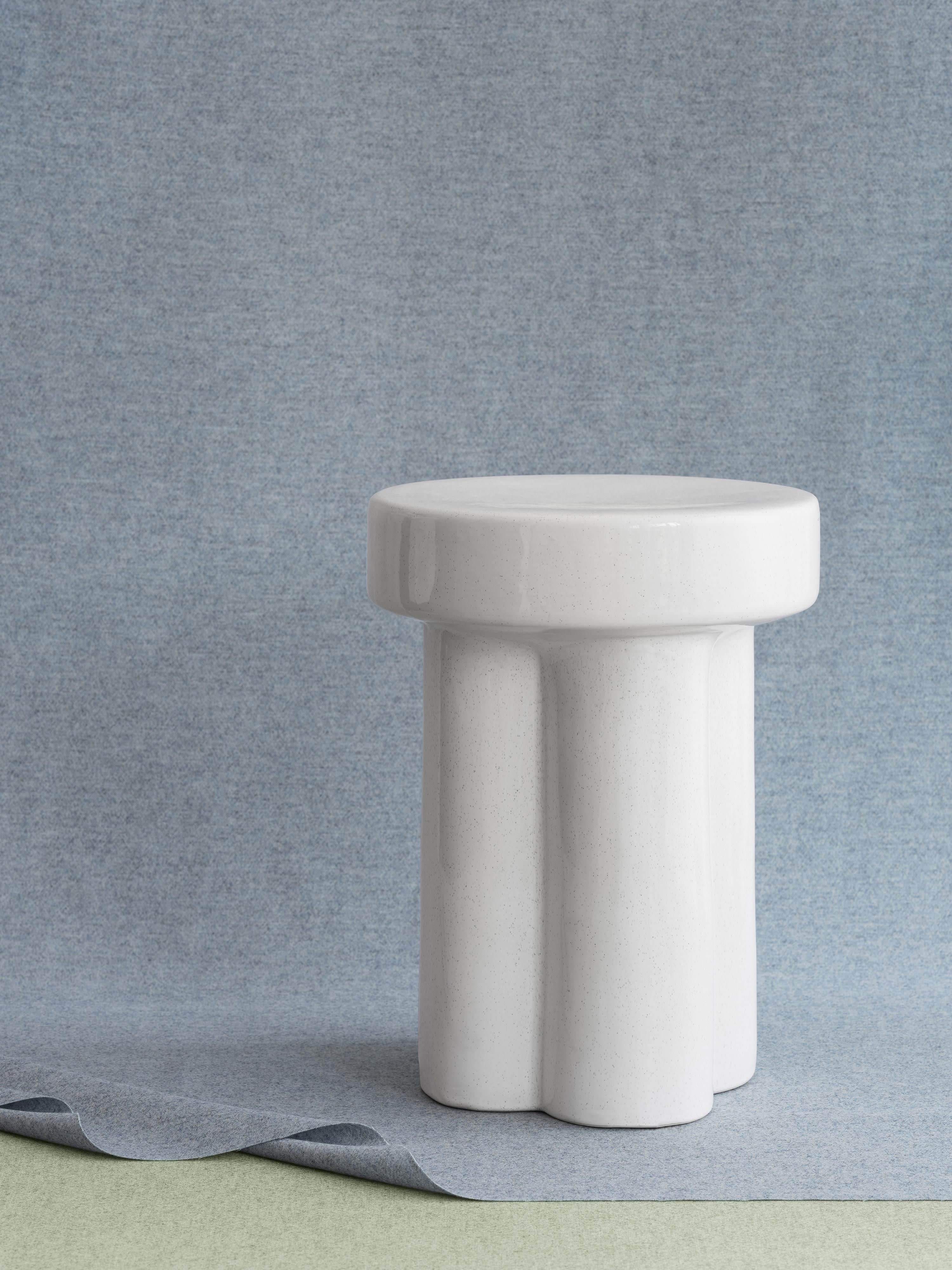 Hocker Toru aus Keramik