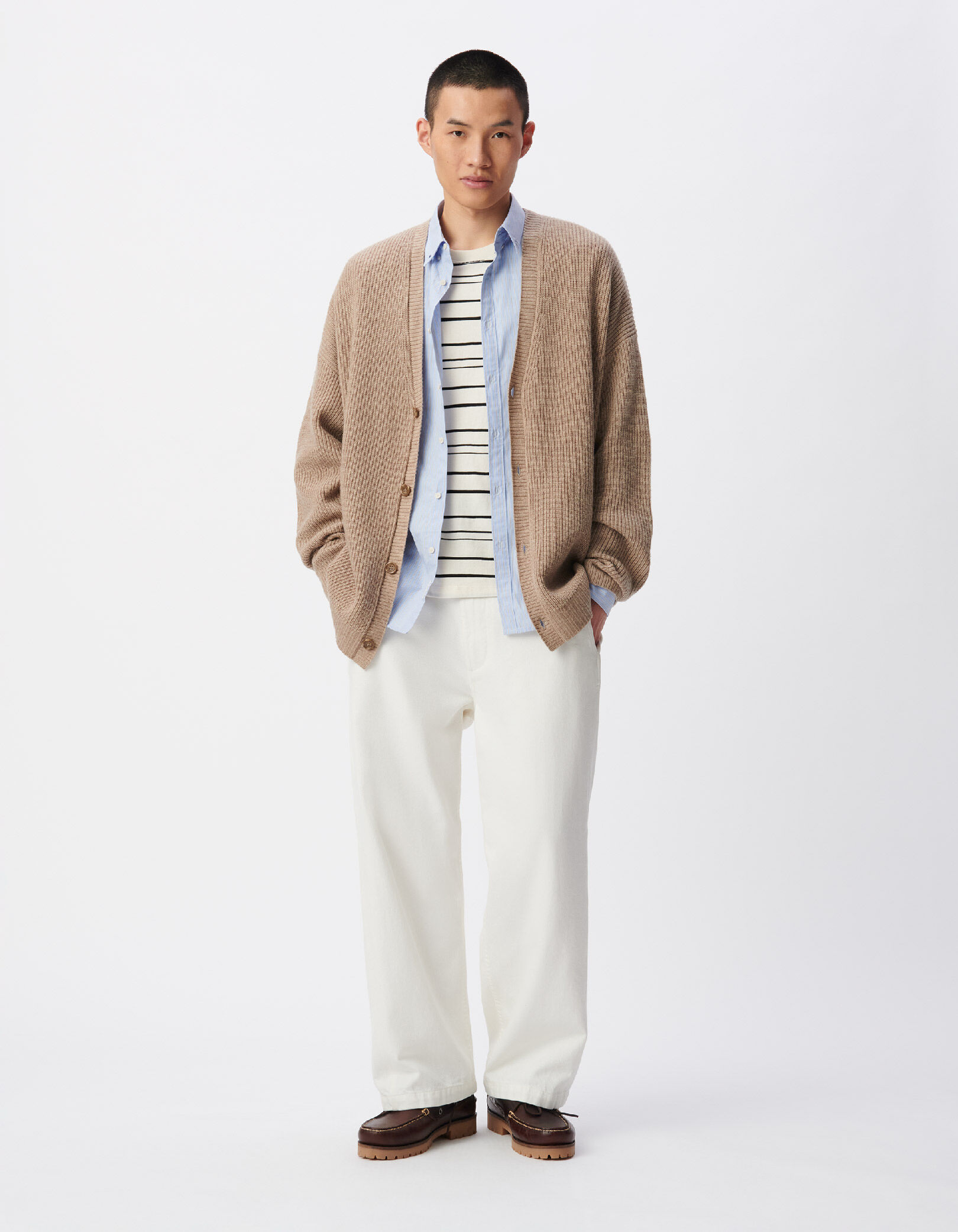Cardigan beige tricot boutonné encolure V Homme