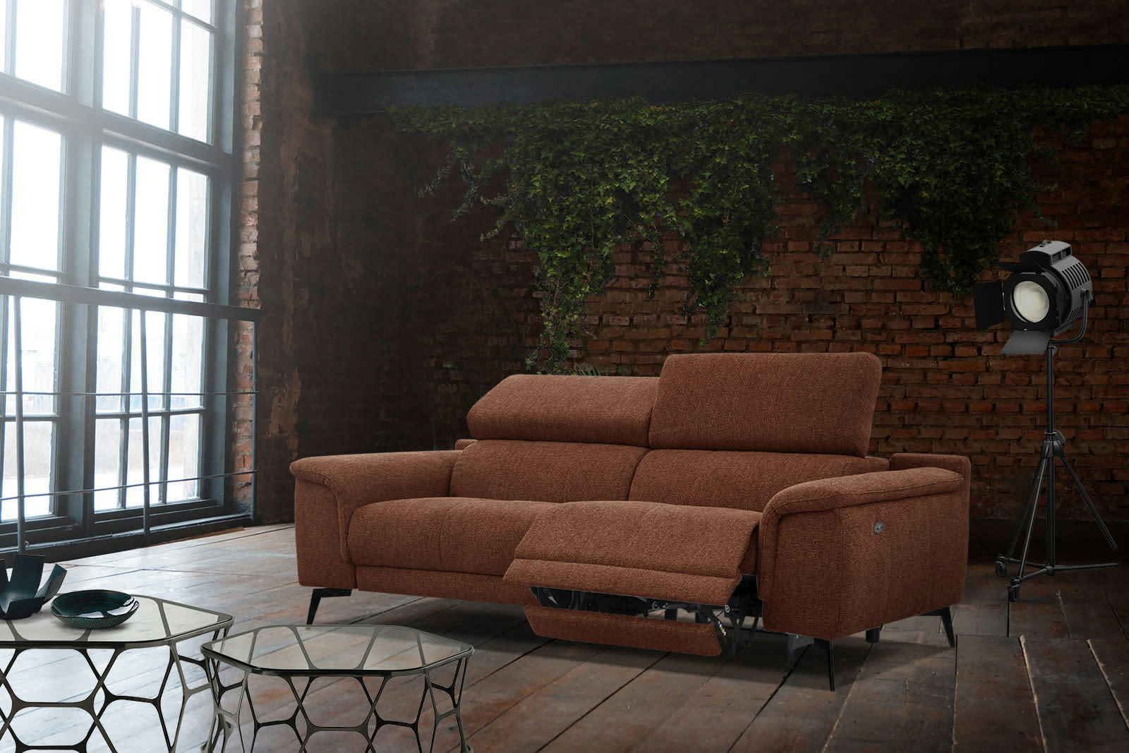 FIERO - Canapé 3 places XXL avec une relax électrique côté droit tissu rouille