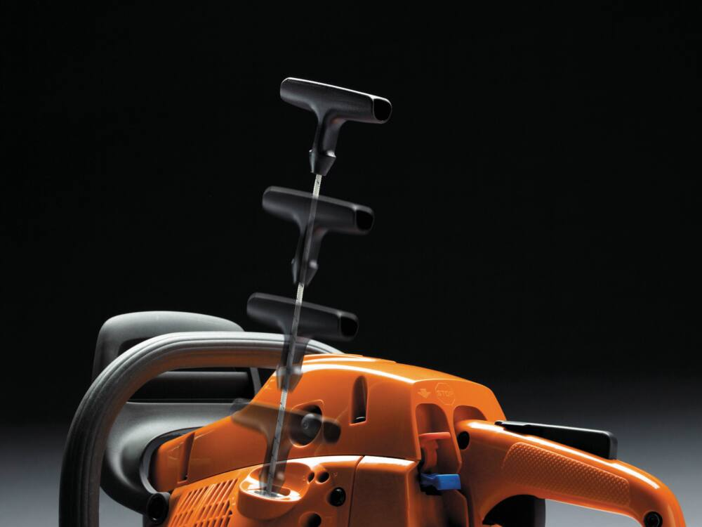 Husqvarna 455 Rancher 55.5cc 2-Cycle Engine Gas Chainsaw, Orange/Grey, 20-in