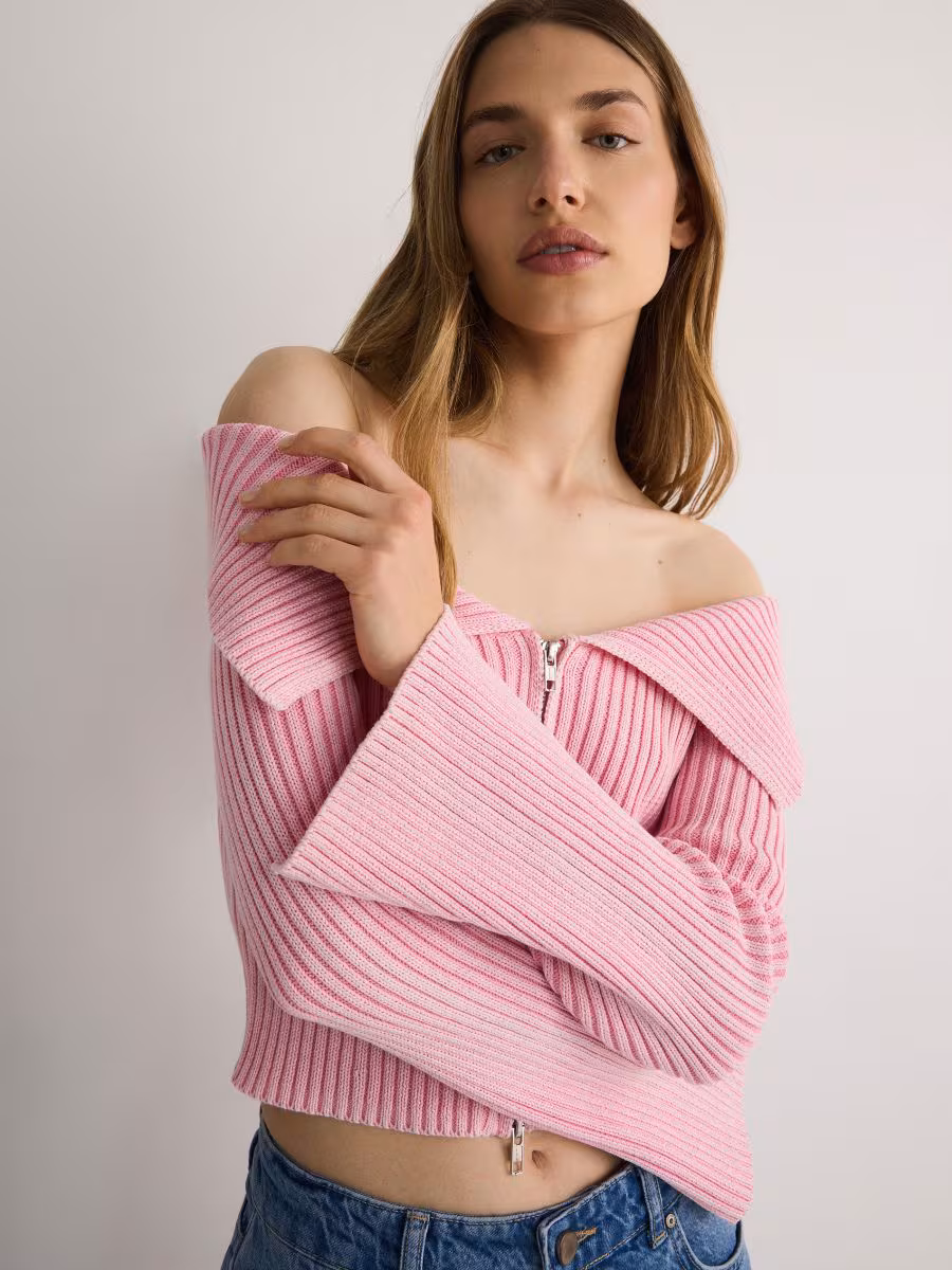 Cropped Jumper With Collar