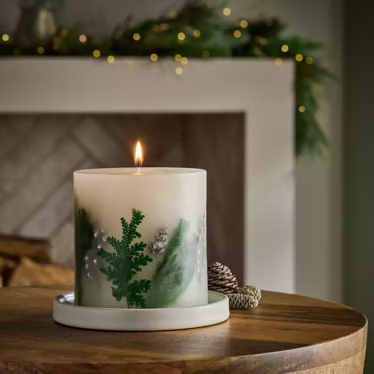Habitat Inclusion Candle - Under the Mistletoe