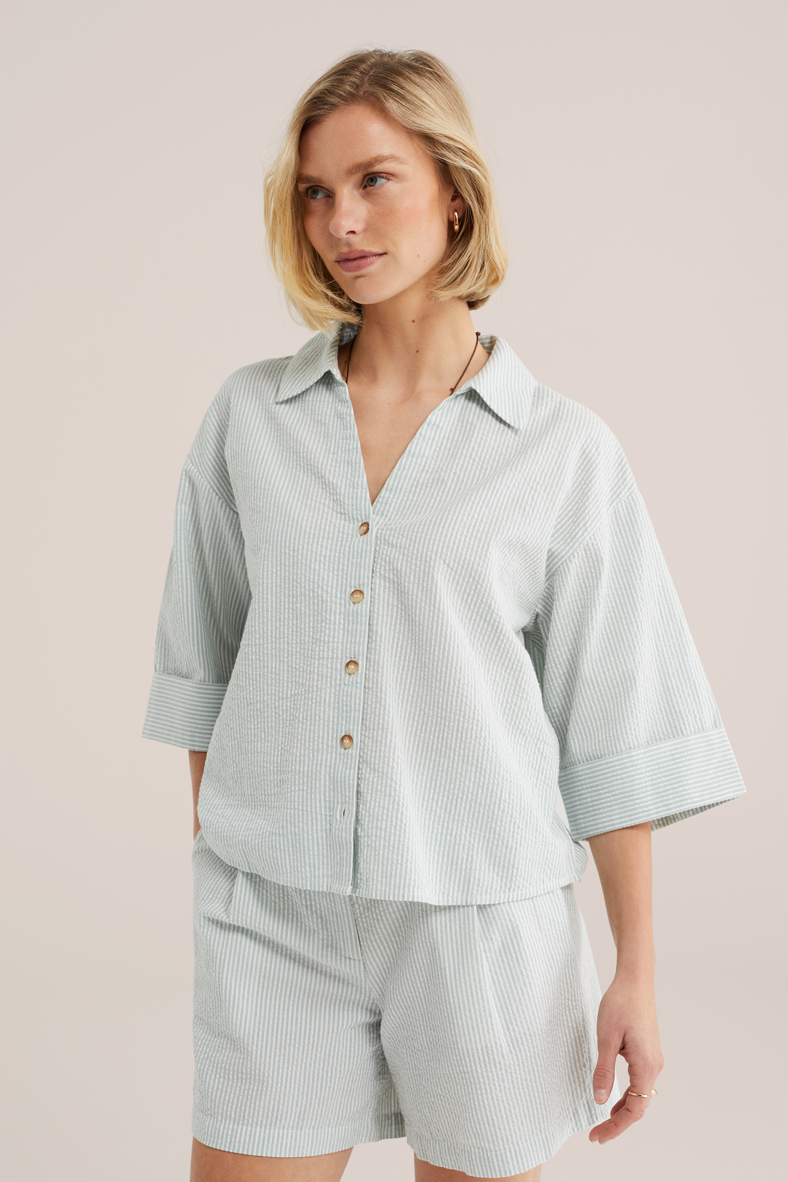 Dames Seersucker blouse en wide leg short met strepen