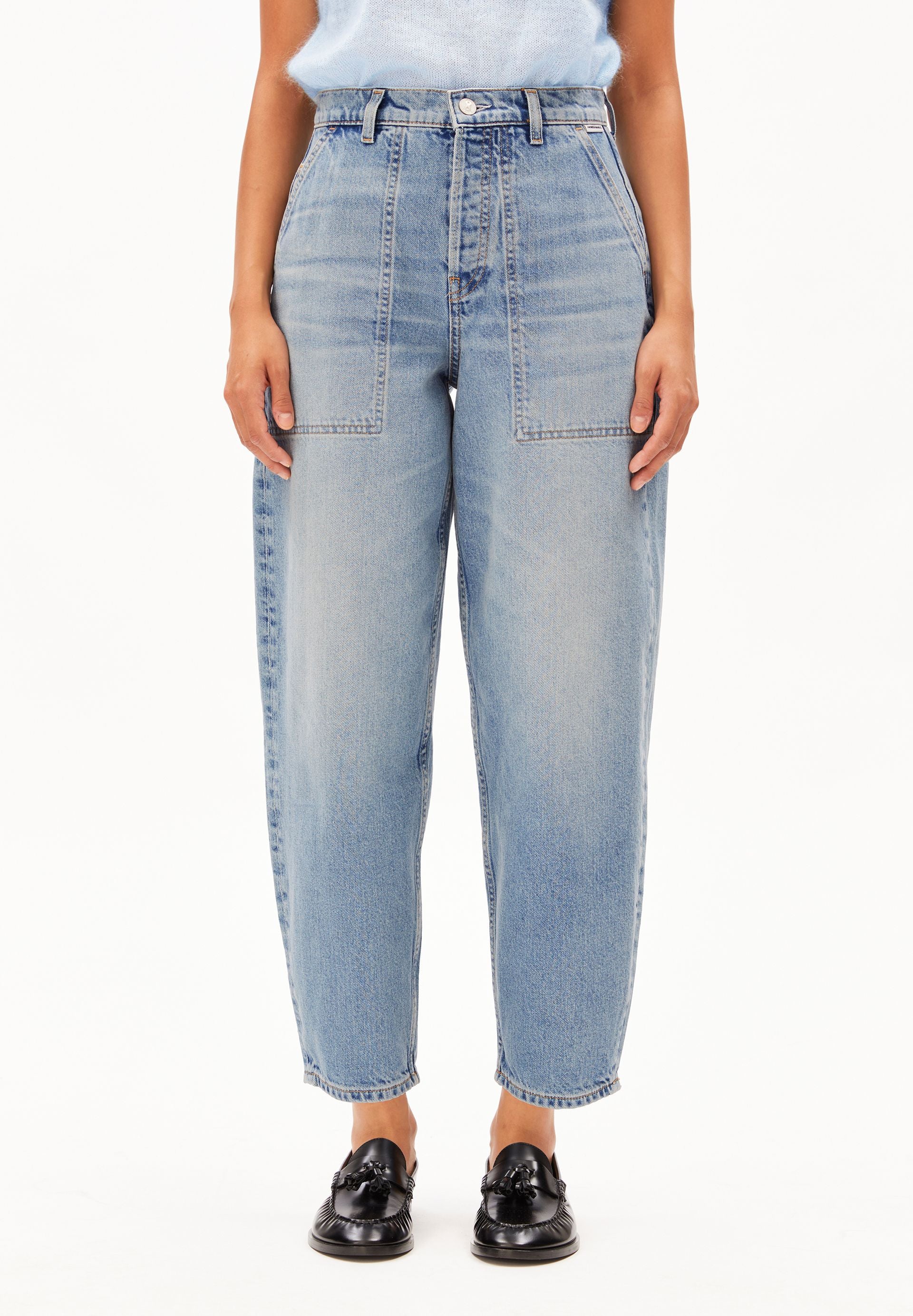 BAARLY CARPENTER BARREL JEANS