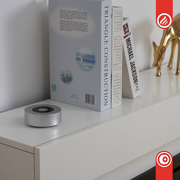 KAMINIO Haut-parleur crépitant MORITZ - Puissante enceinte avec sons de feu de cheminée, Bluetooth, AUX, microphone - Argent