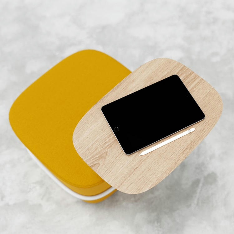 MUSH - Pouf en tissu jaune et tablette écritoire