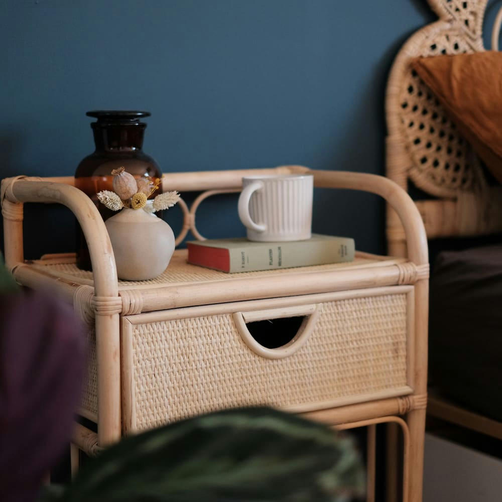 TONDANO - Table de chevet en rotin