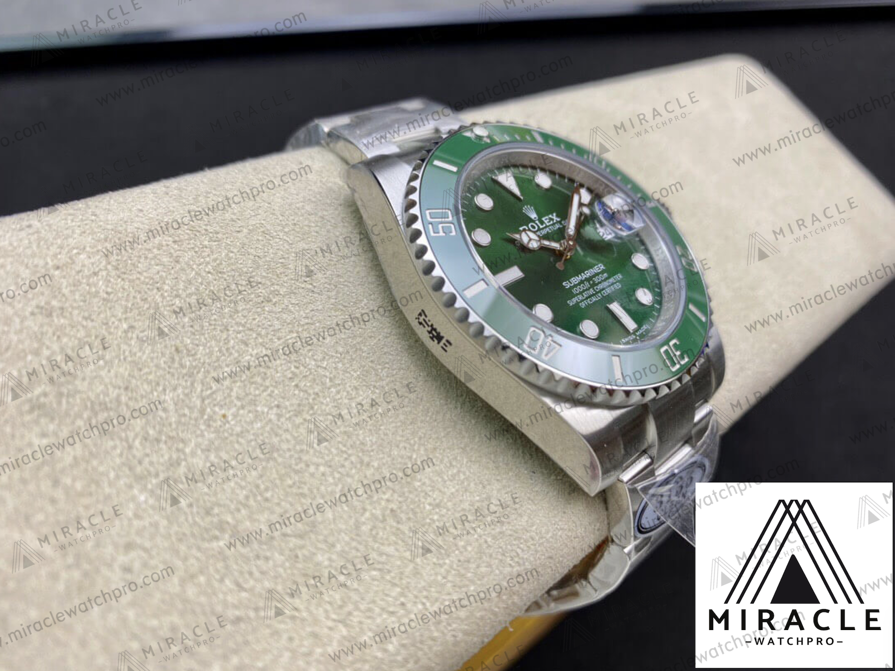 ROLEX-SUBMARINER-ref.116610LV-0002-Elite Clone-40mm-Replica Watch