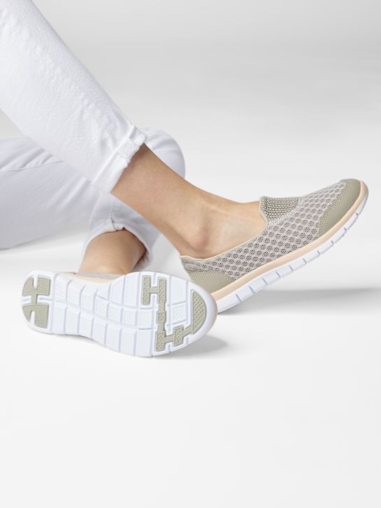 Slip-on trainer
