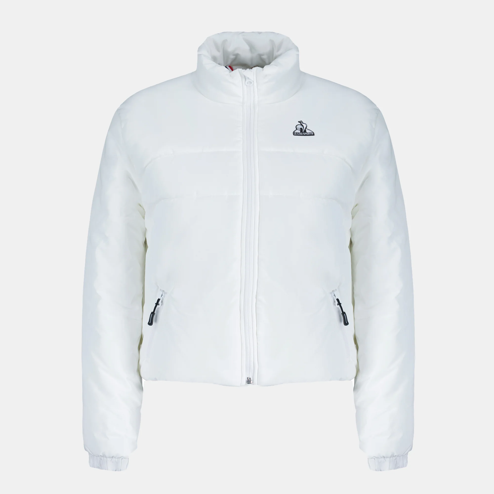 Doudoune courte Essentiel chaude et déperlante avec badge logo brodé