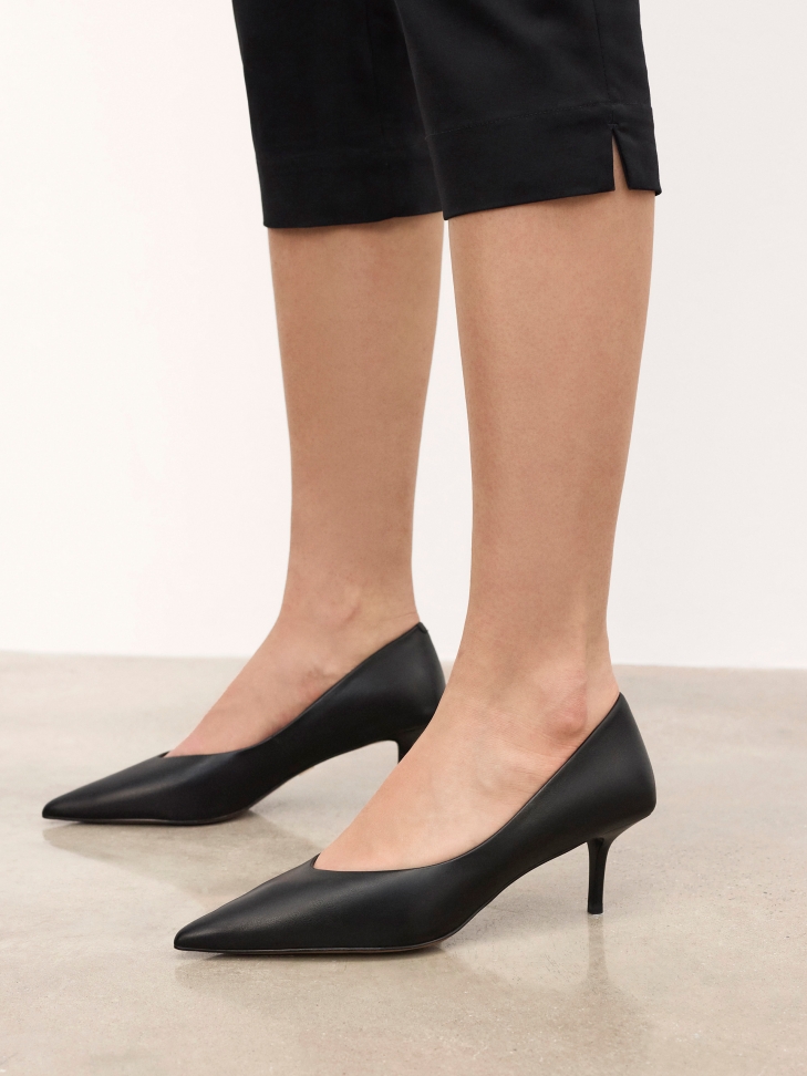 Classic black pointed-toe pumps
