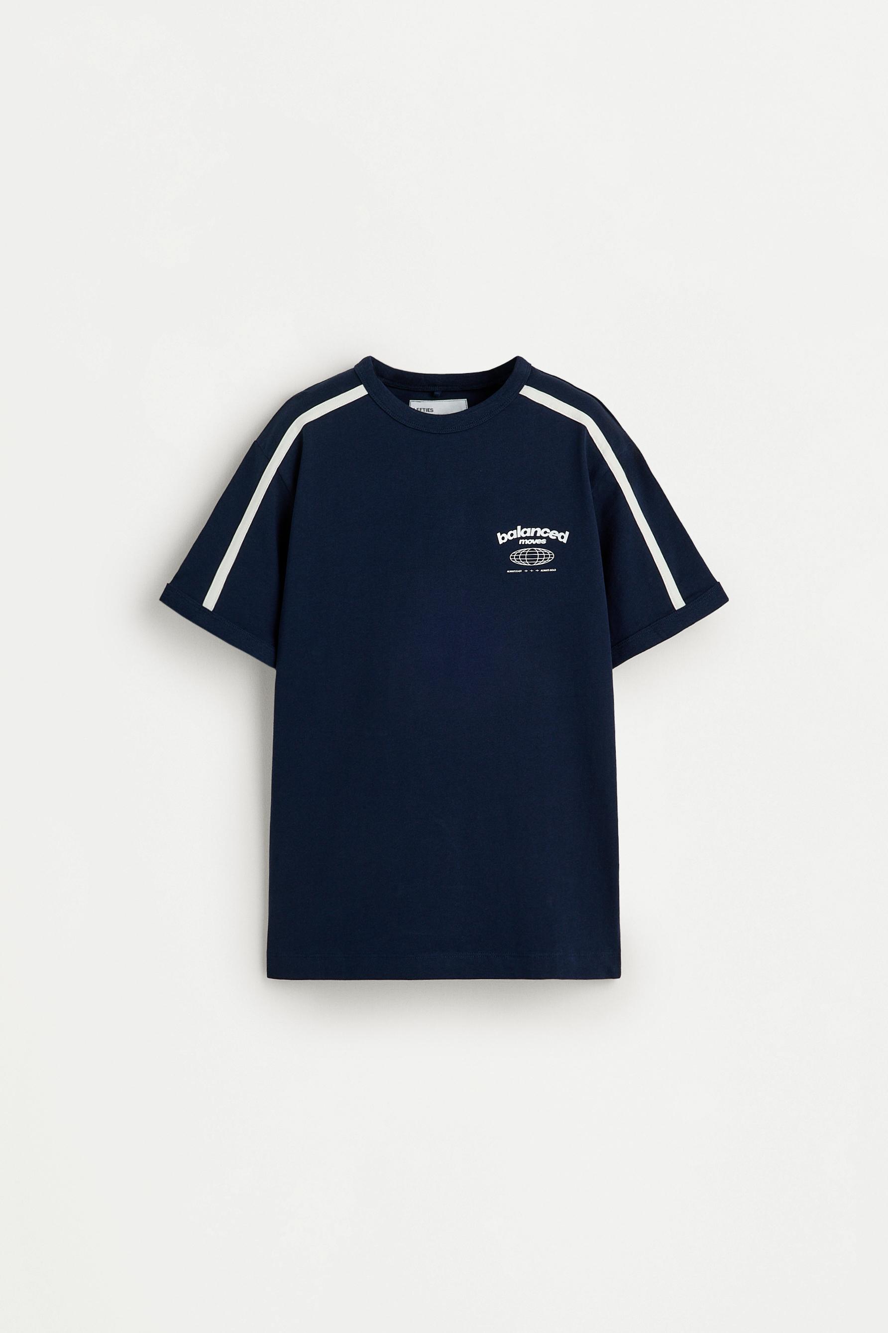 Set camiseta y bermuda con vivo a contraste