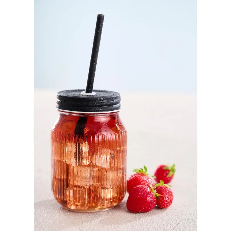 Becher Trinkglas mit Strohhalm