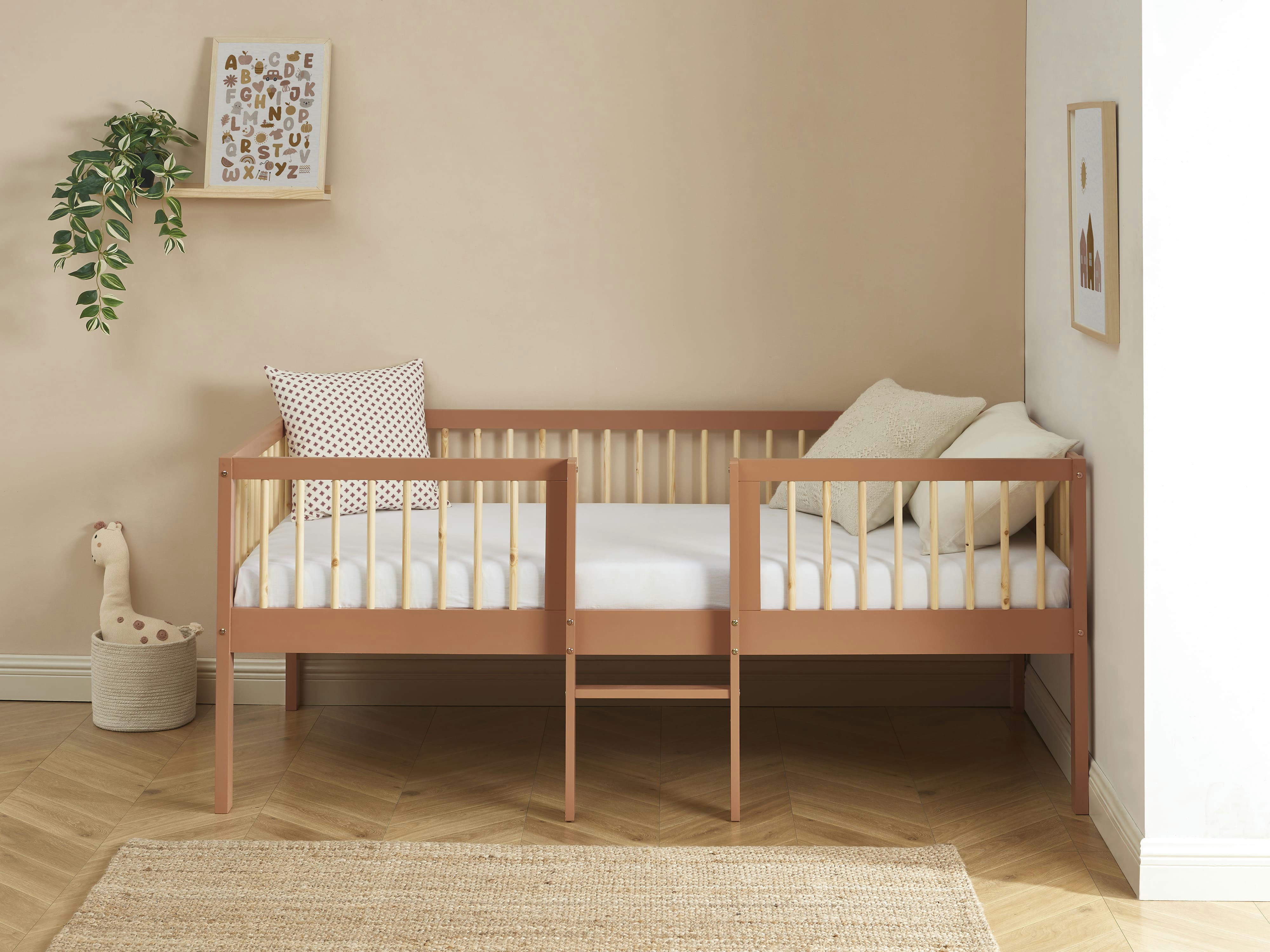 LOU - Lit enfant surélevé  pin massif terracotta 90x190