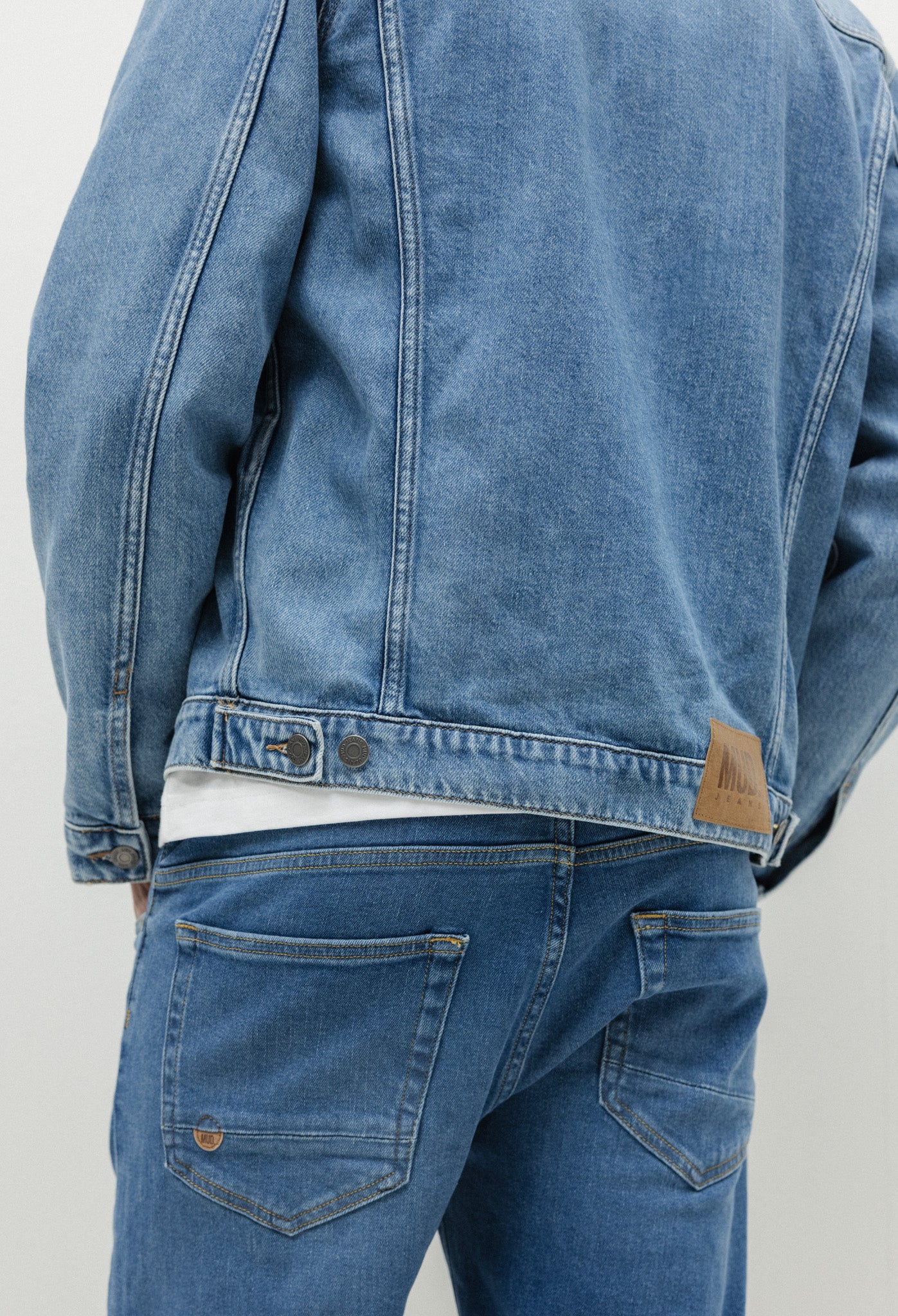 Liam Jacket - Medium Aged