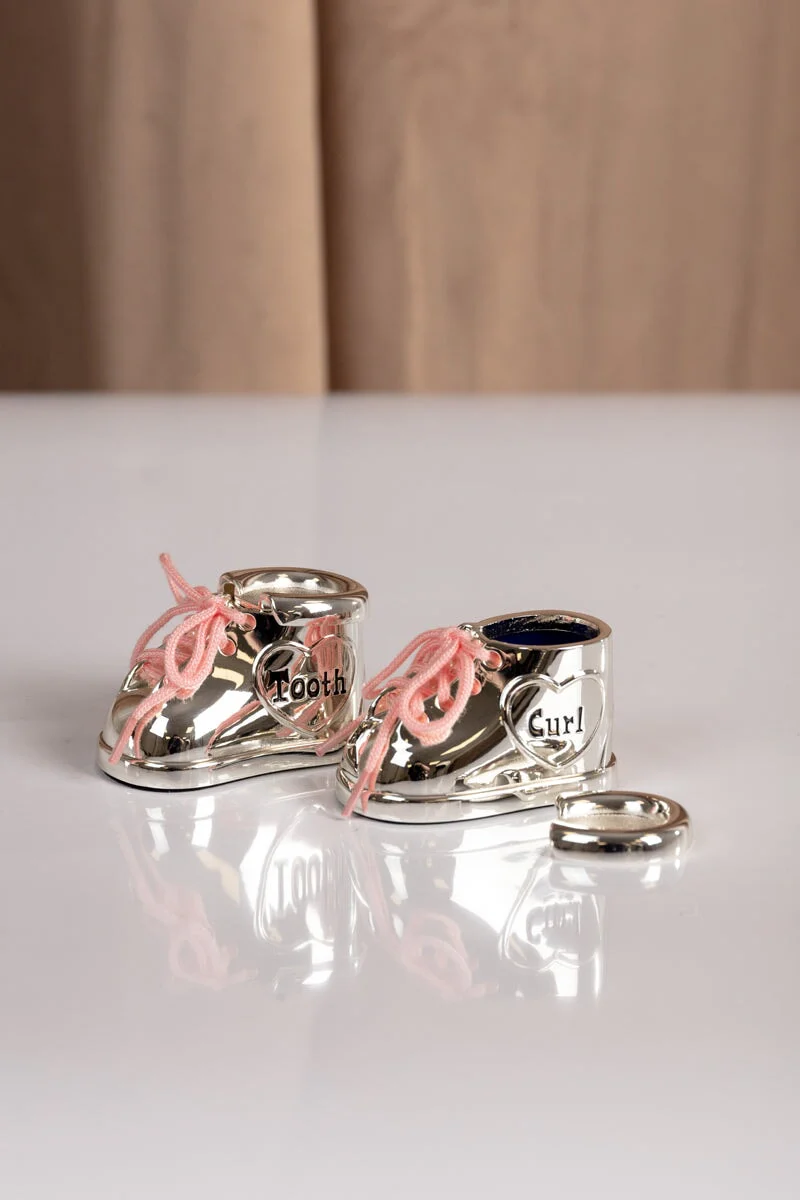 Baby Girl Tooth & Curl Holder