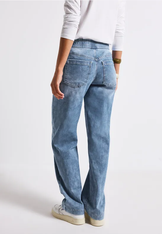 Jeans mit Elastikbund