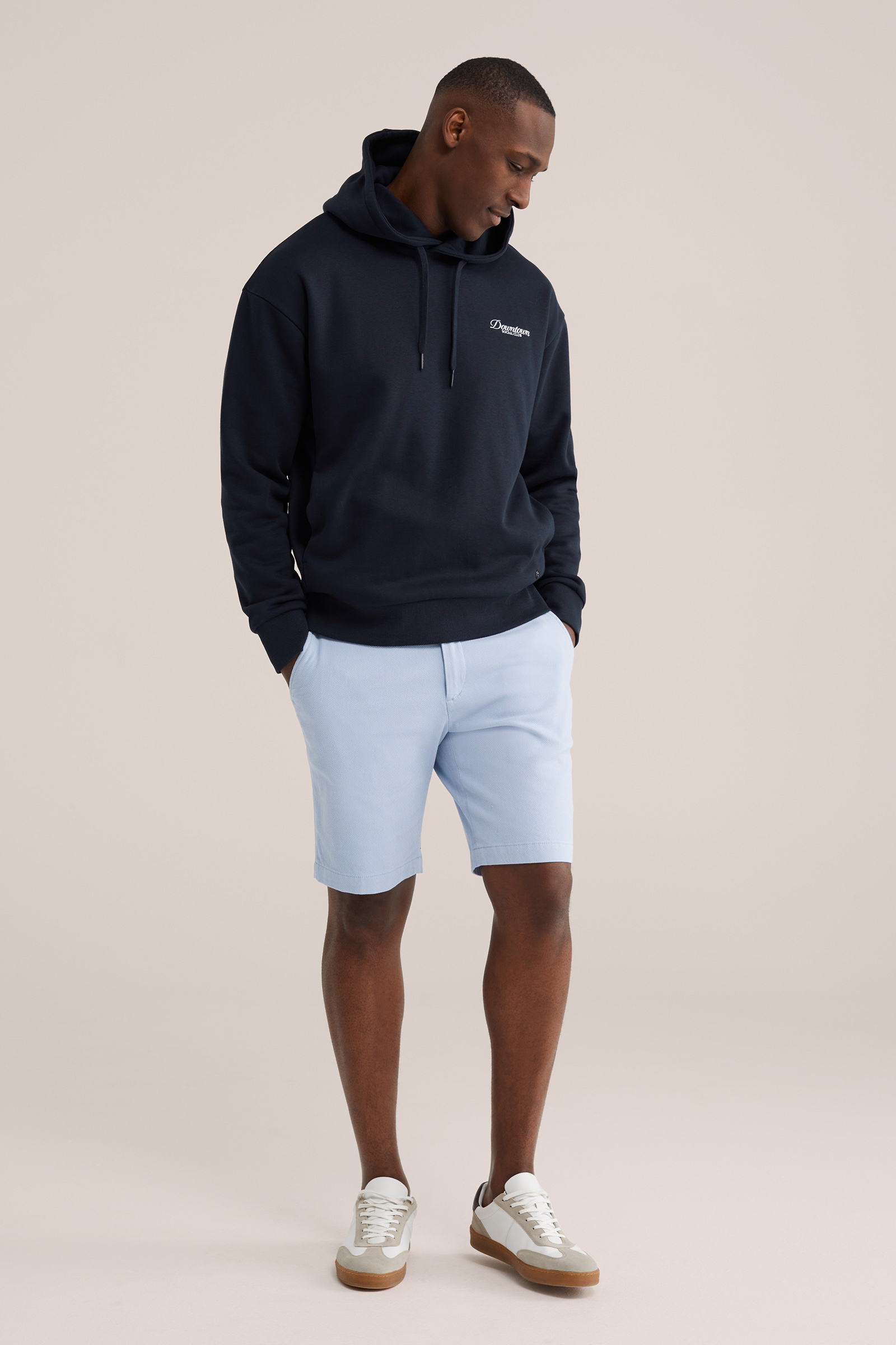 Heren regular fit comfort chinoshort met structuur