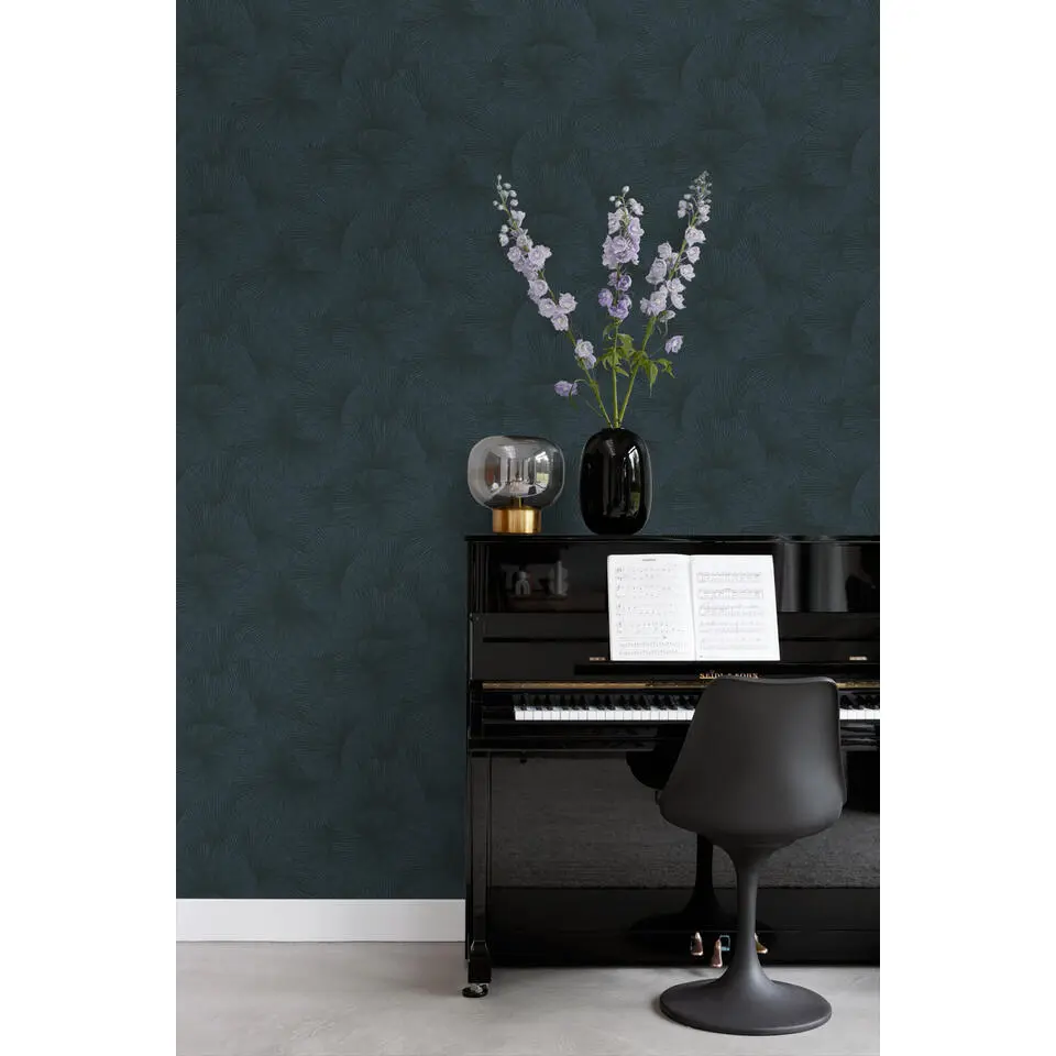 Origin Wallcoverings behang 3D-motief bladeren donkerblauw - 50 x 900 cm