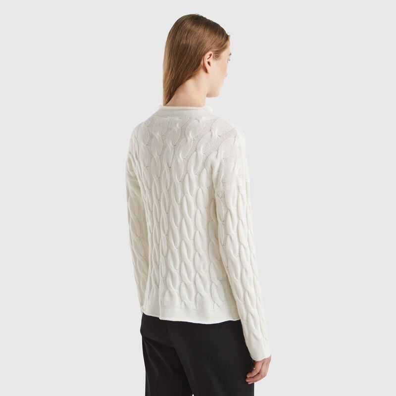 Cashmere blend sweater with cable knit