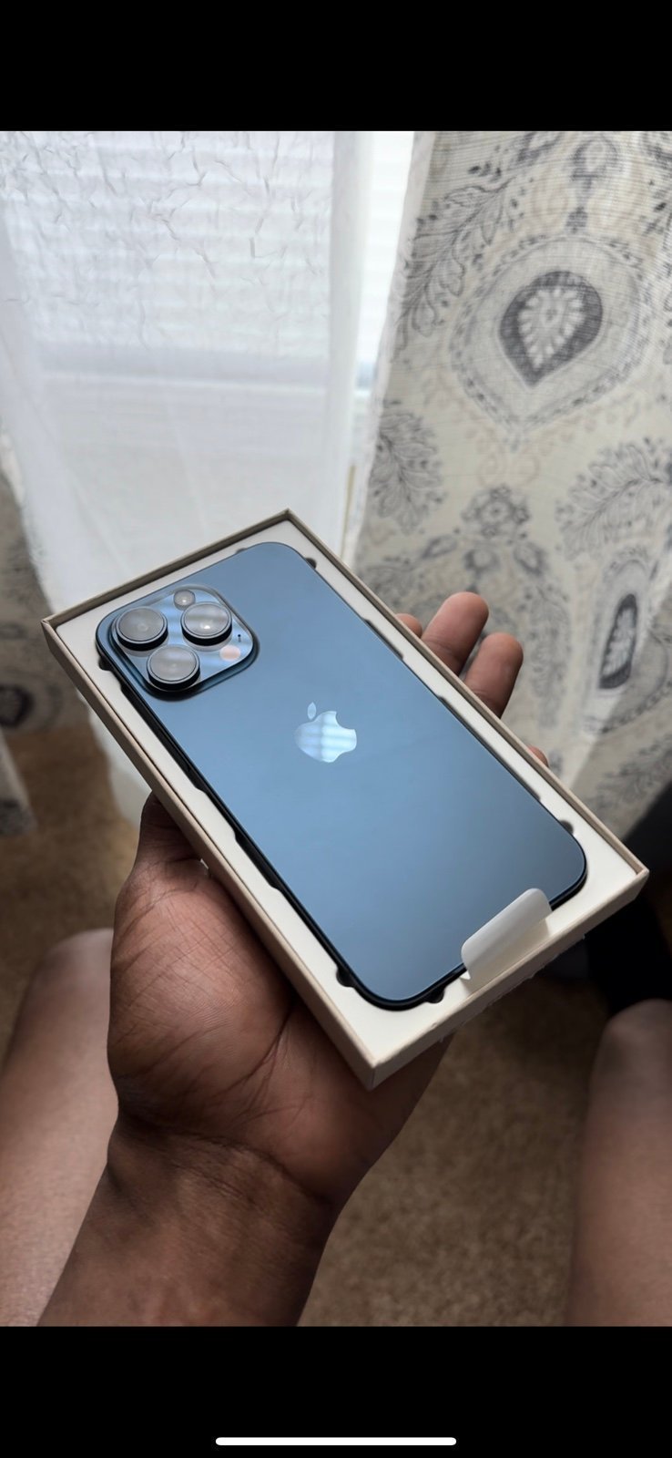 iPhone 15 Pro Max Blue Titanium 256GB (UNLOCKED)