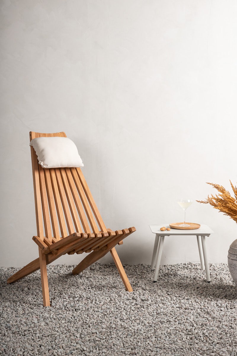 Nest outdoor Frida houten tuinstoel naturel - met hoofdkussen