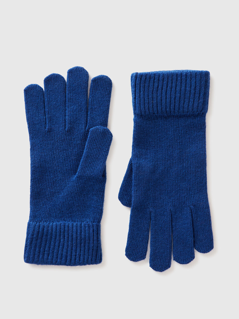 Gloves in pure virgin wool