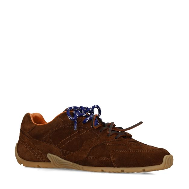 Donkerbruine suède sneakers met dubbele veters