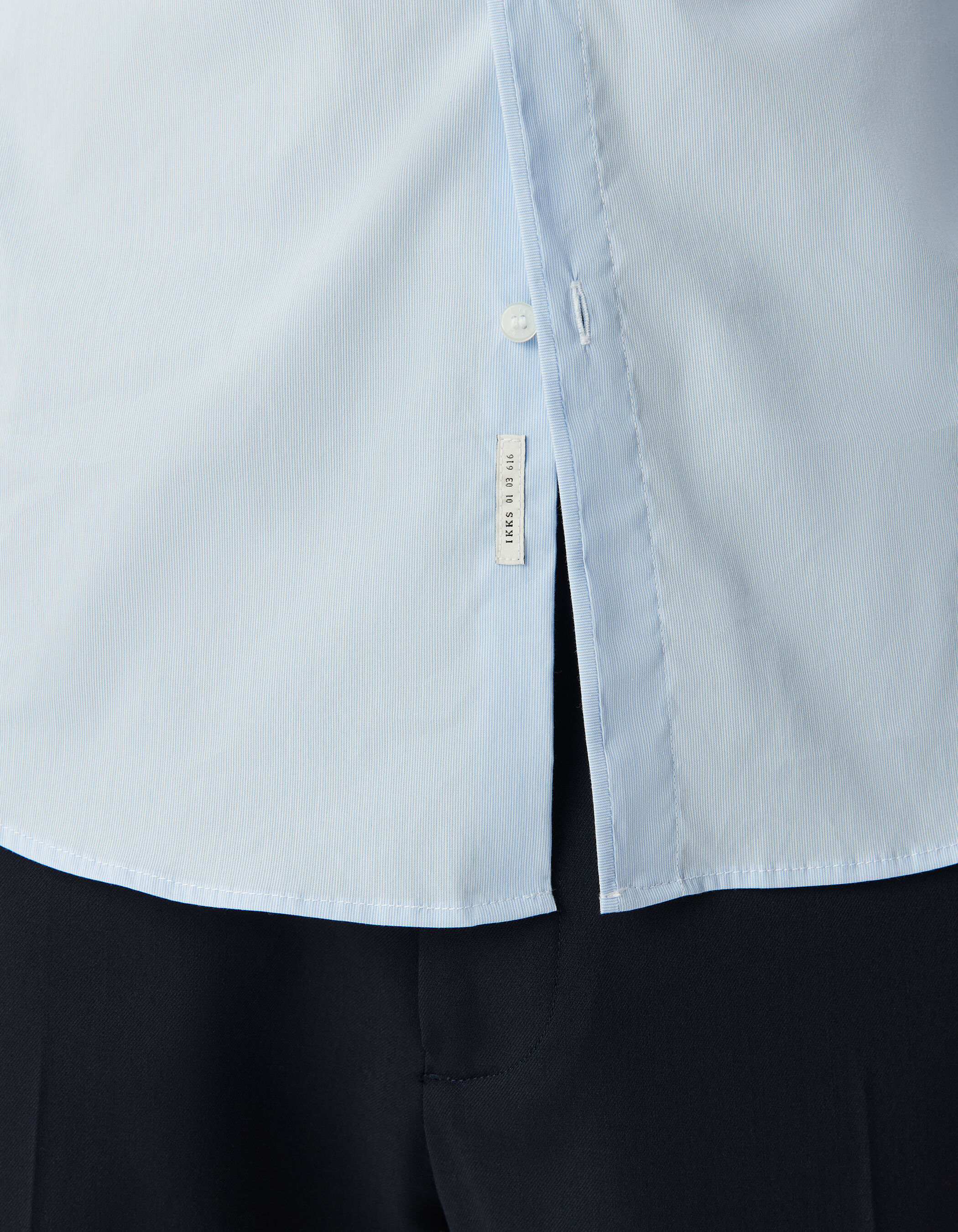 Chemise SLIM bleu ciel à fines rayures Homme