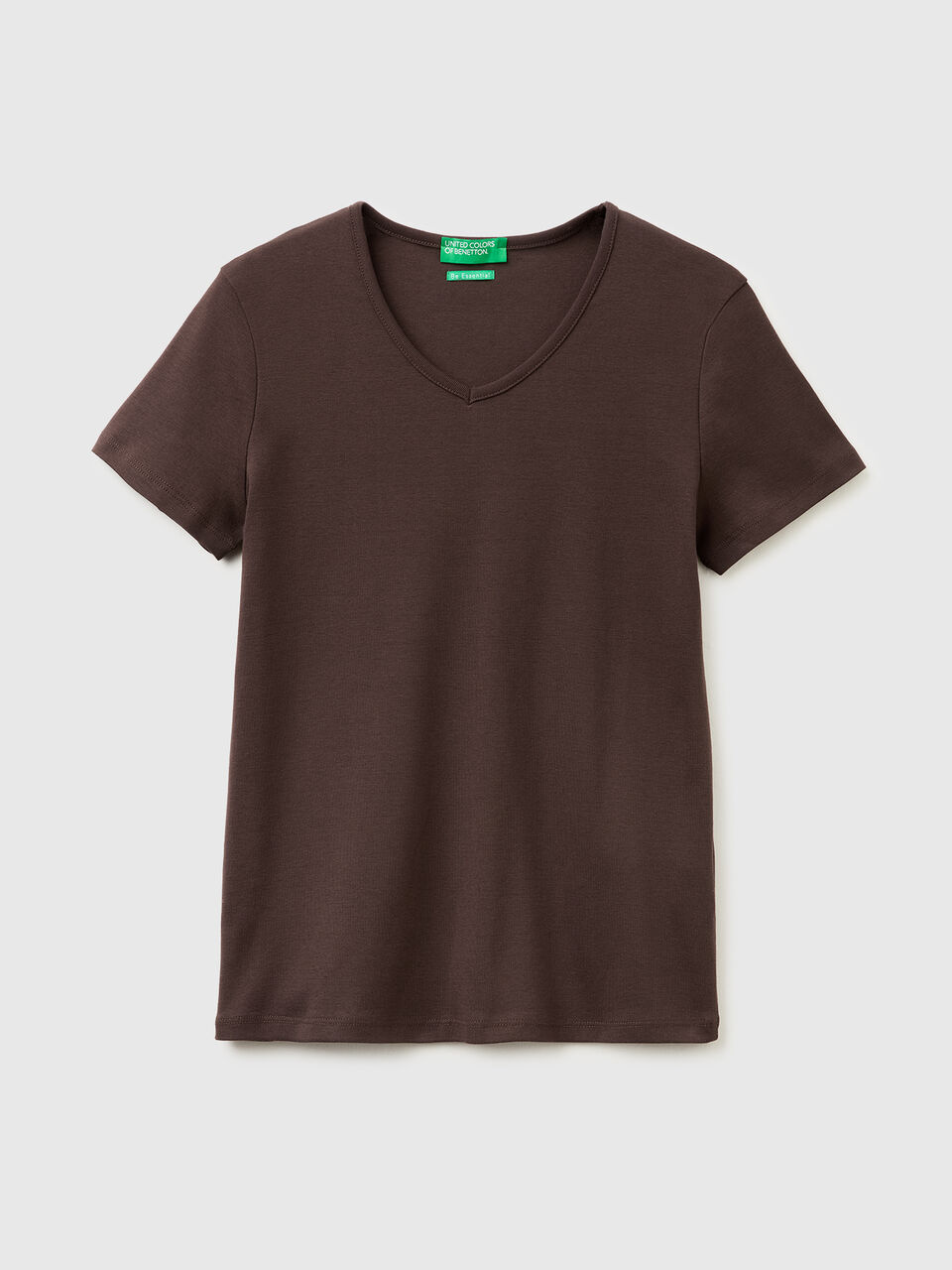Slim fit t-shirt with V-neck