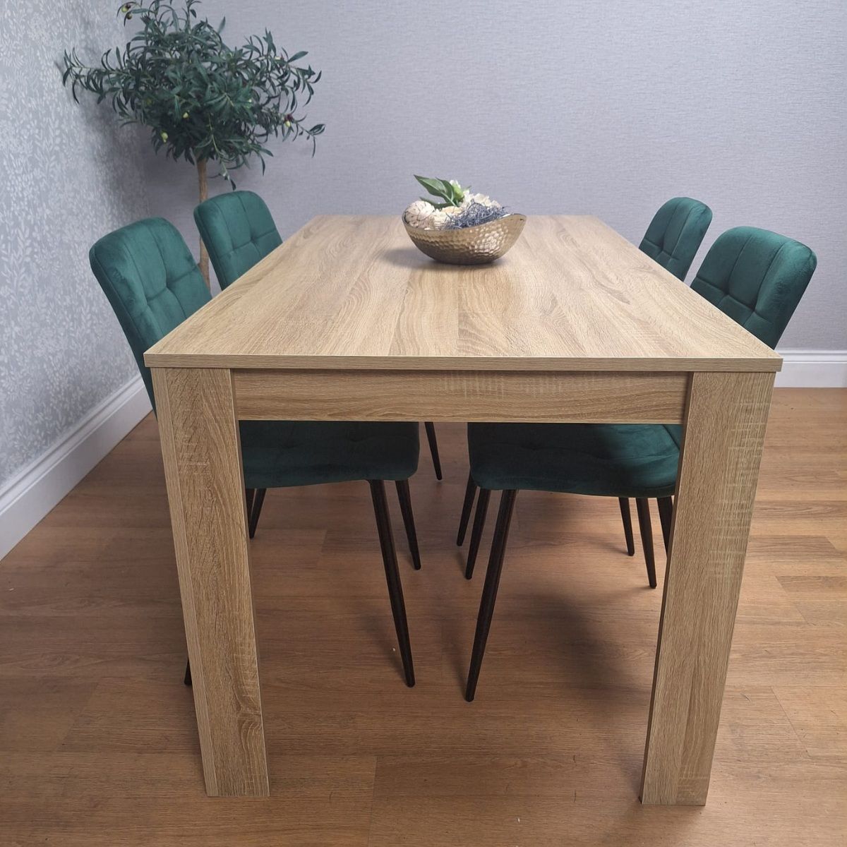 KOSY KOALA Dining Set of 4 Oak Effect Dining Table With 4 Green Velvet Chairs Dining Room Furniture