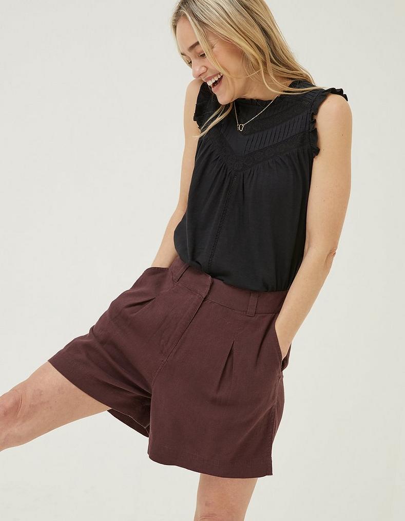 Deal A Line Linen Blend Short