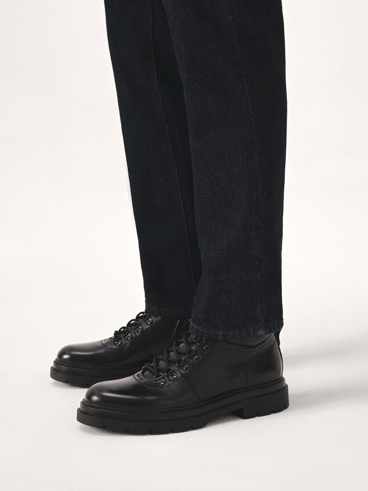 All-purpose black men's boots