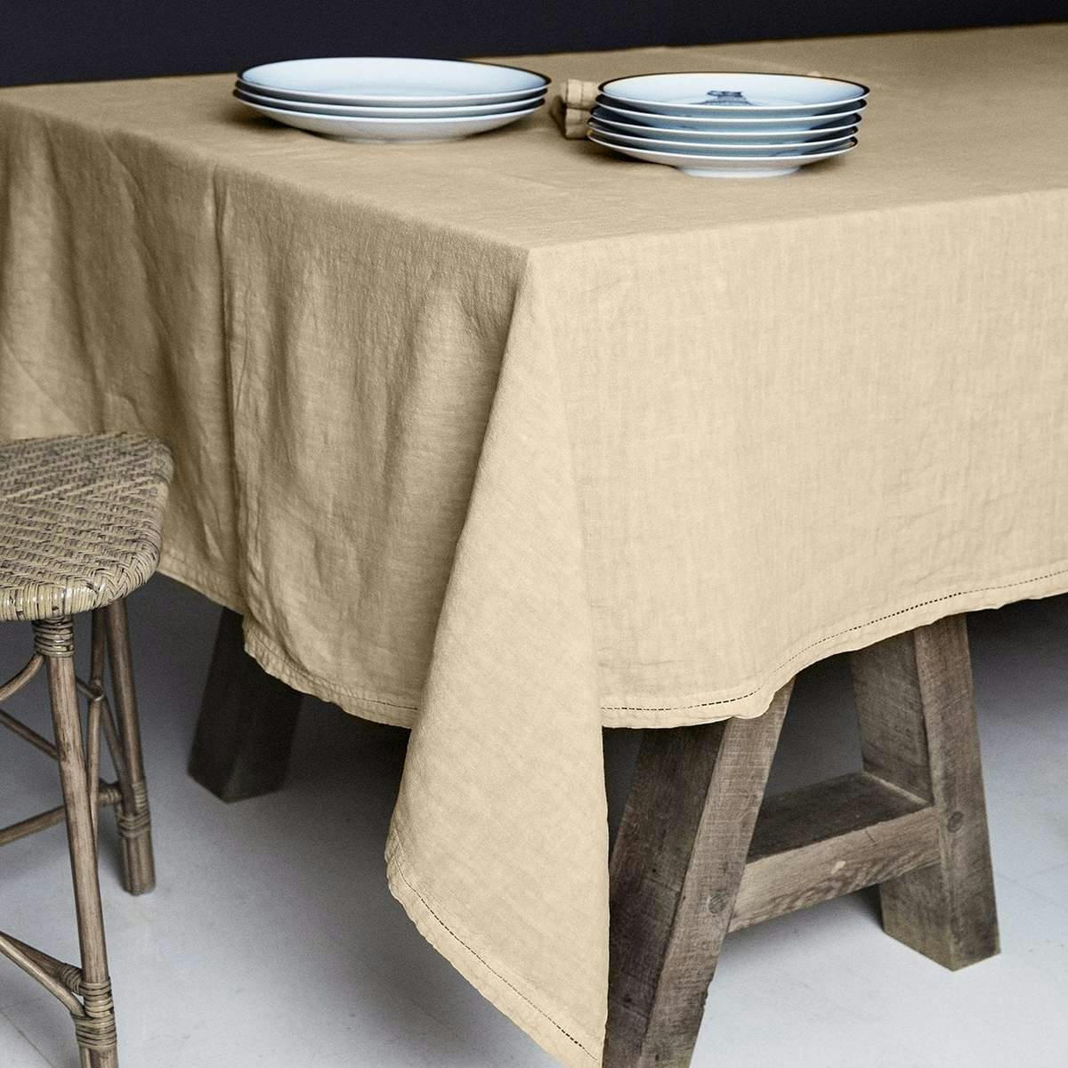 BASES DE LA TABLE - Nappe  Lin pur lavé Vert anglais 250x250