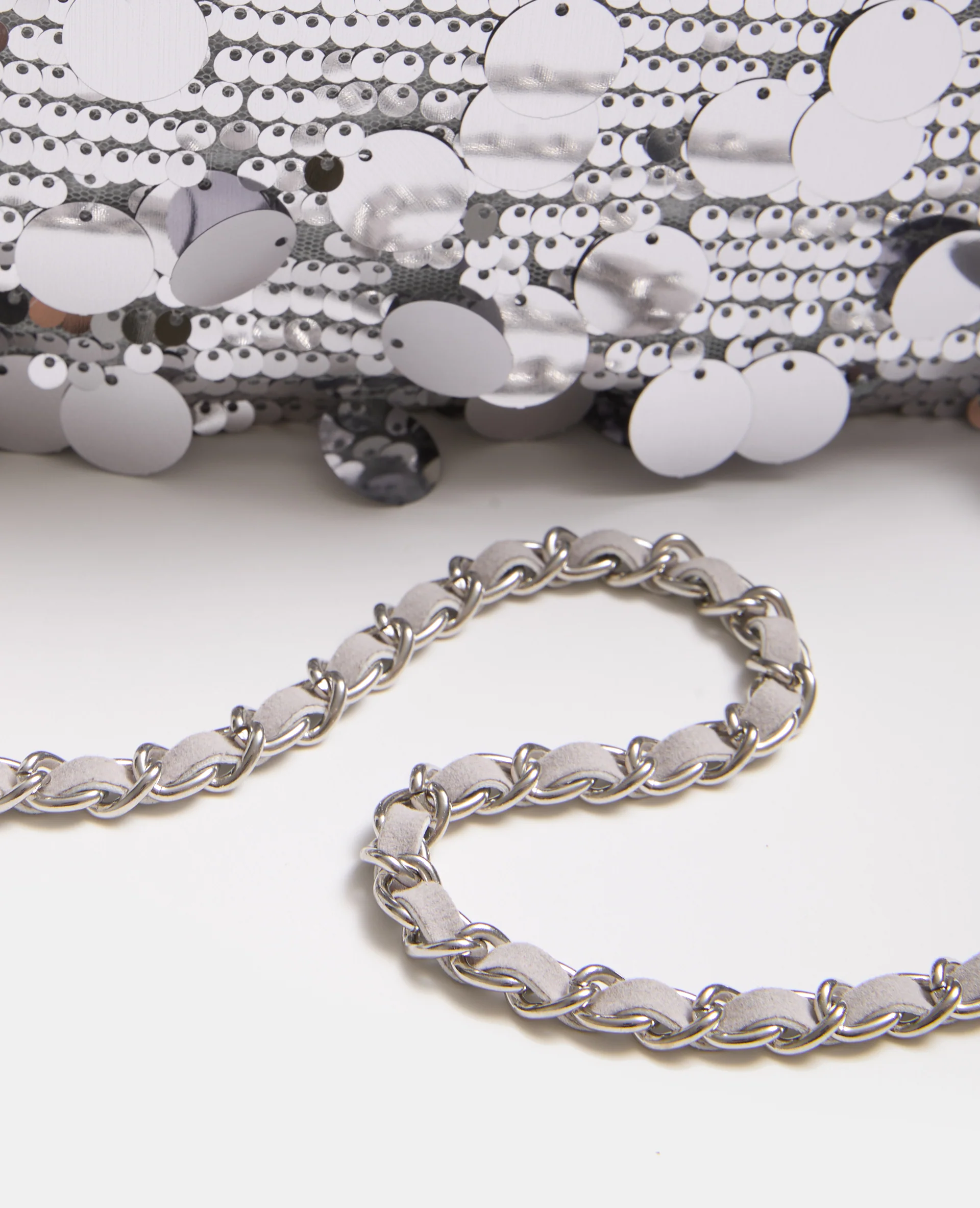 Sac avec sequins et bandoulière chaine