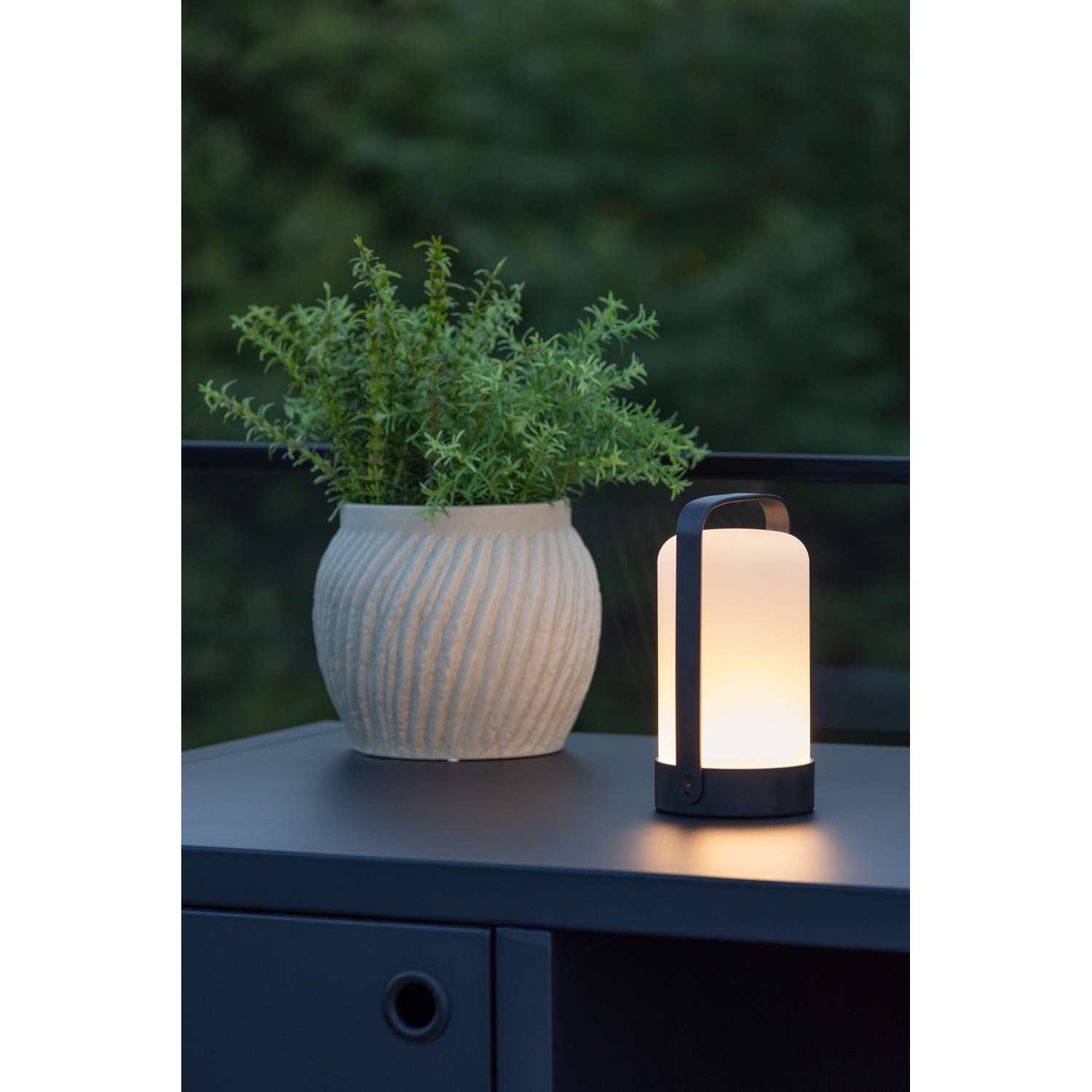 Venture Home Fern Tafellamp 12 x 22 x 12 - Zwart
