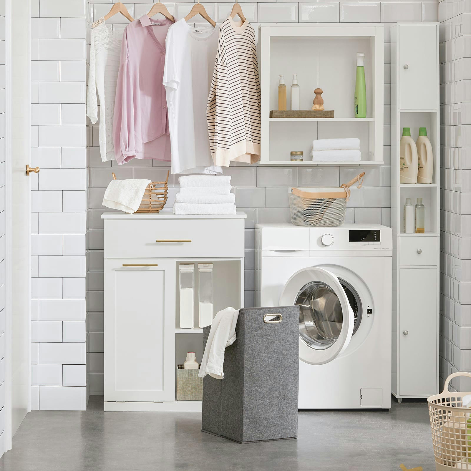 - Meuble bas avec bac à linge pliable effet bois blanc