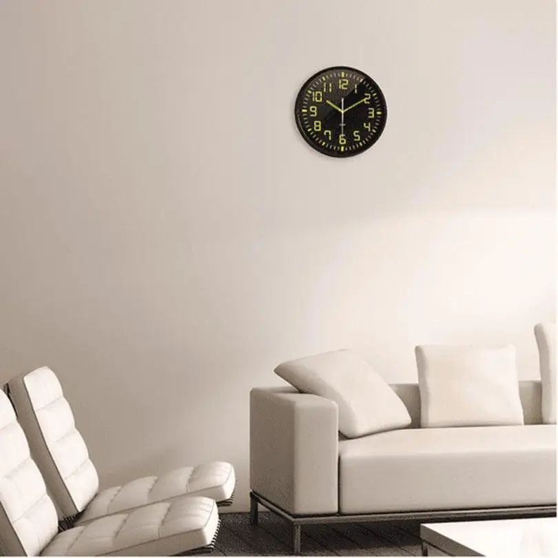 Wanduhr High Contrast
