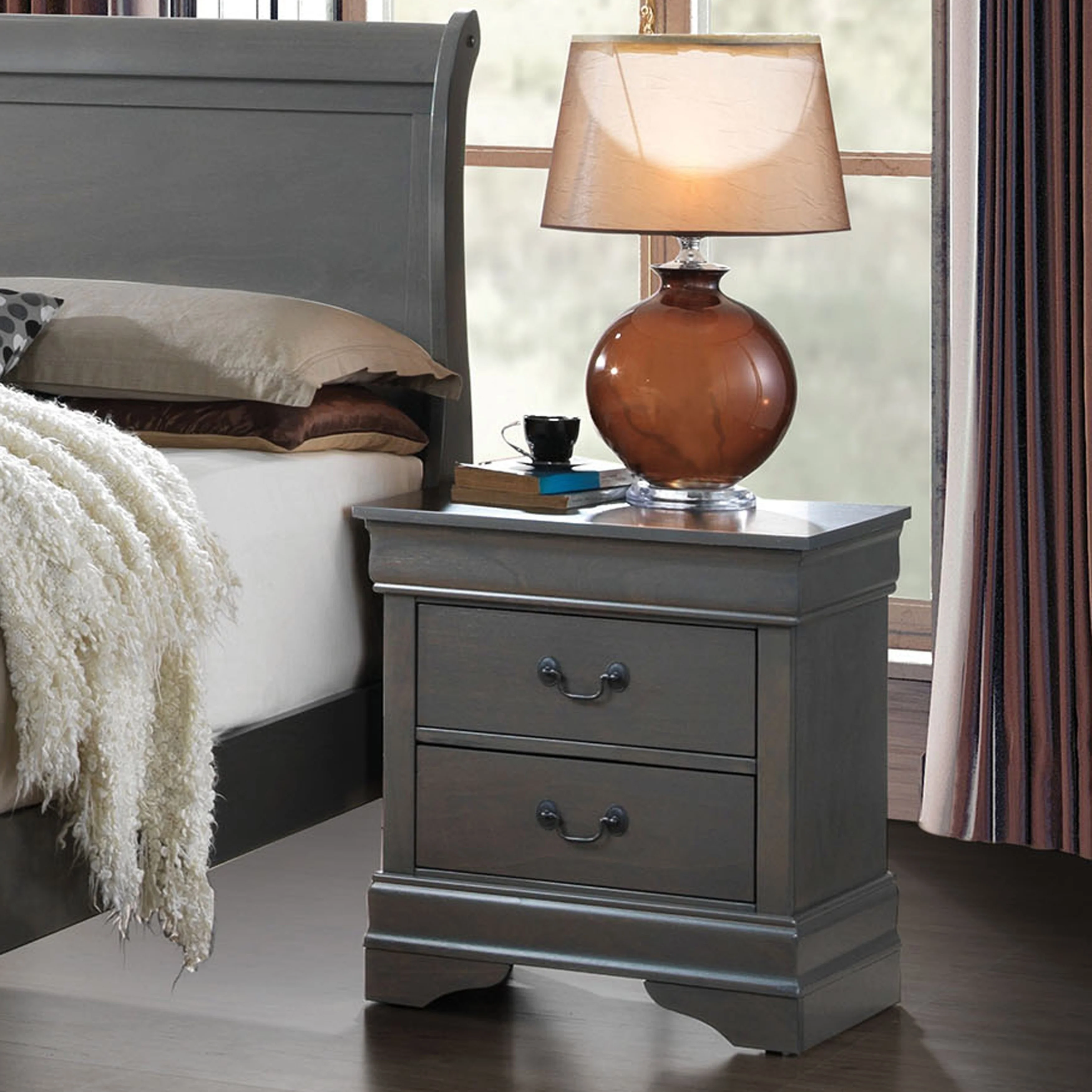 Furniture of America Devi Traditional Solid Wood 2-Drawer Nightstand