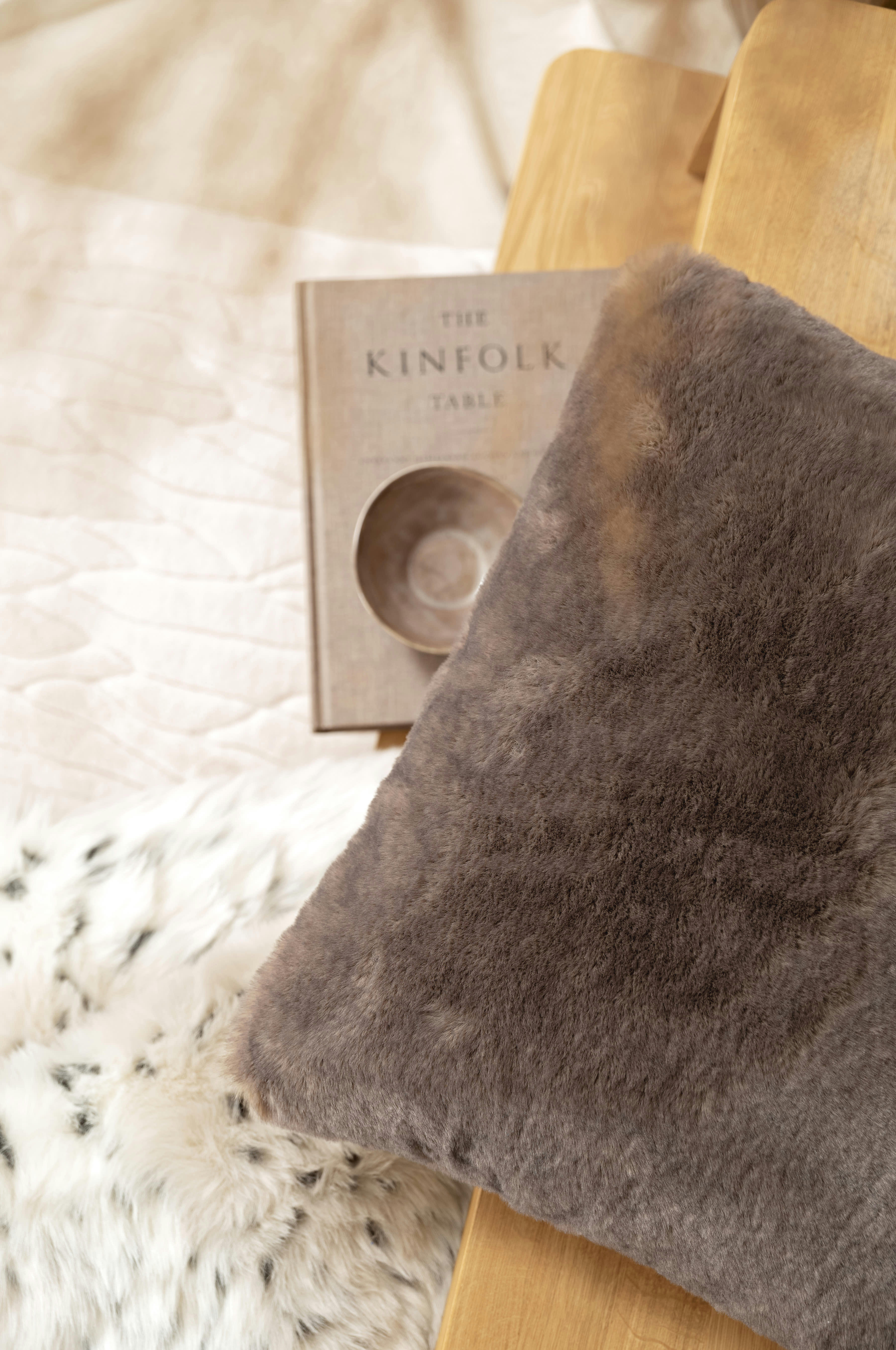 SKINS - Housse de coussin fausse fourrure écureuil gris brun 40x40