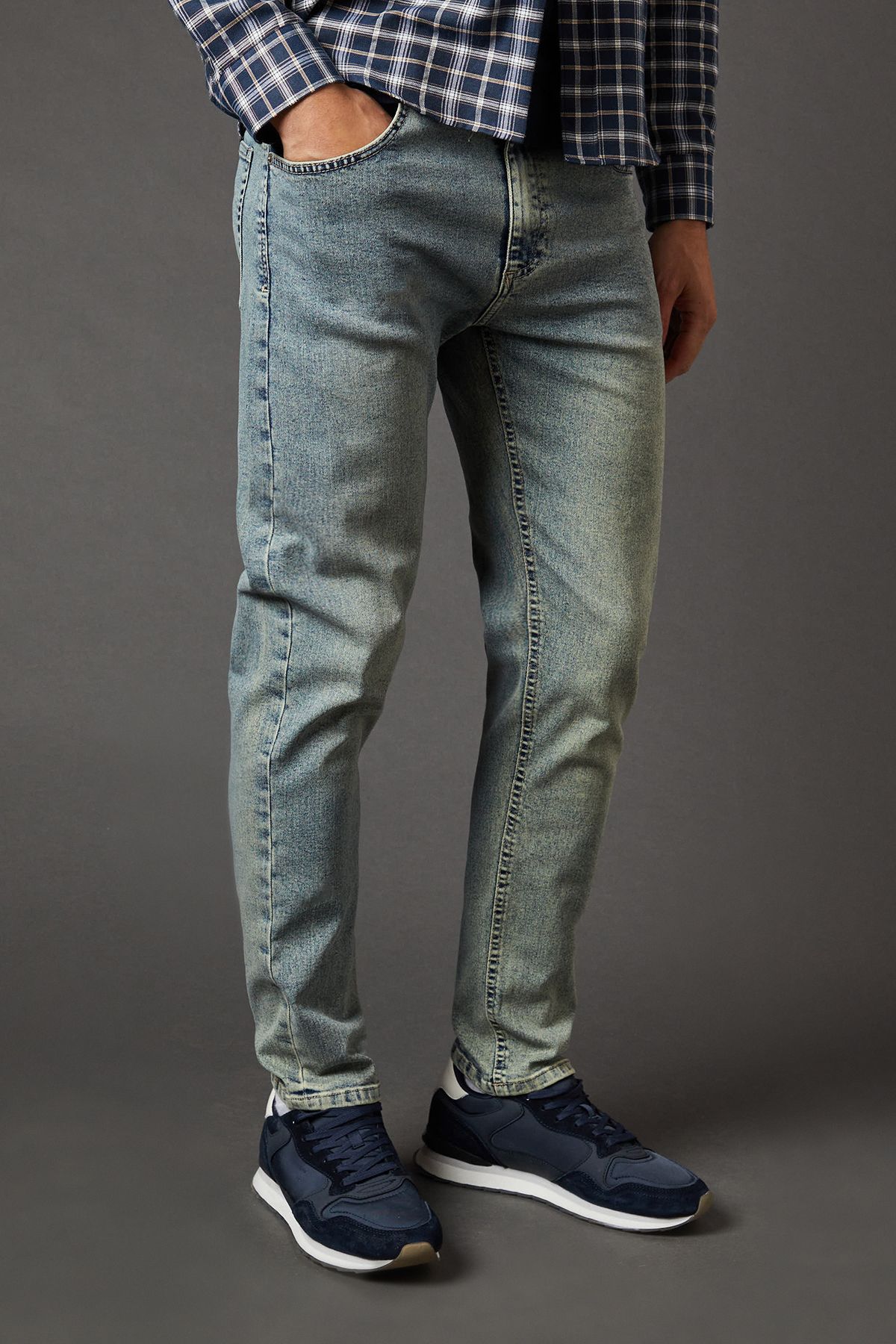 Burton Light Vintage Wash Stretch Slim Fit Jeans