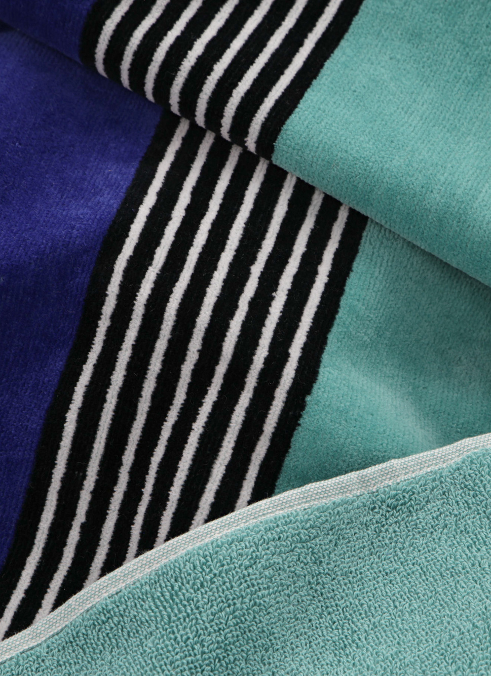 SERVIETTE INVITÉ BICOLORE EN VELOURS RAYÉ vert