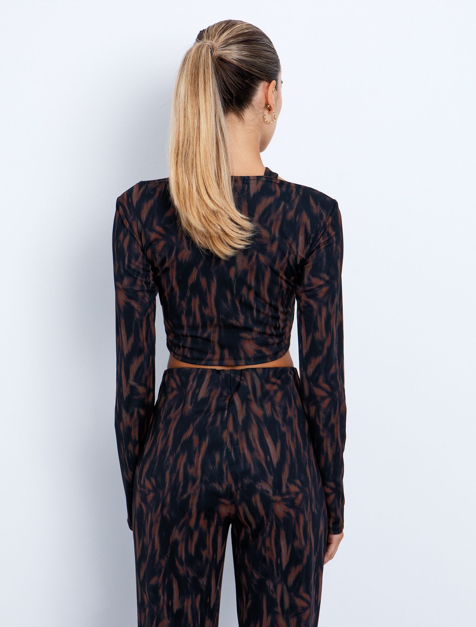 Abstract τοπ χιαστί