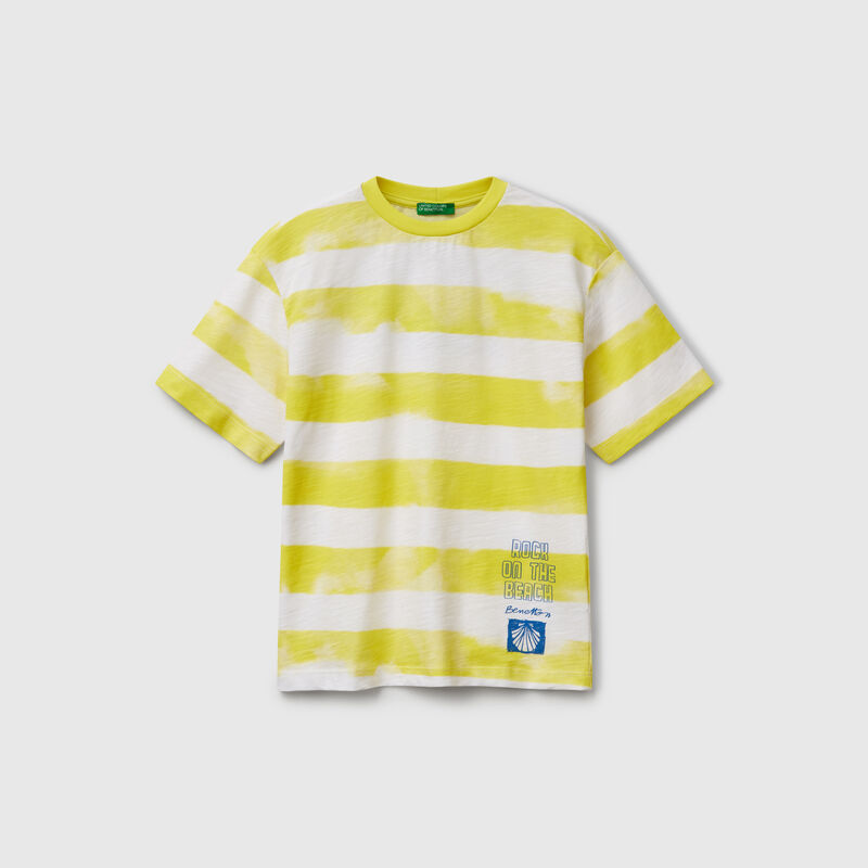 Striped t-shirt with print on front and back