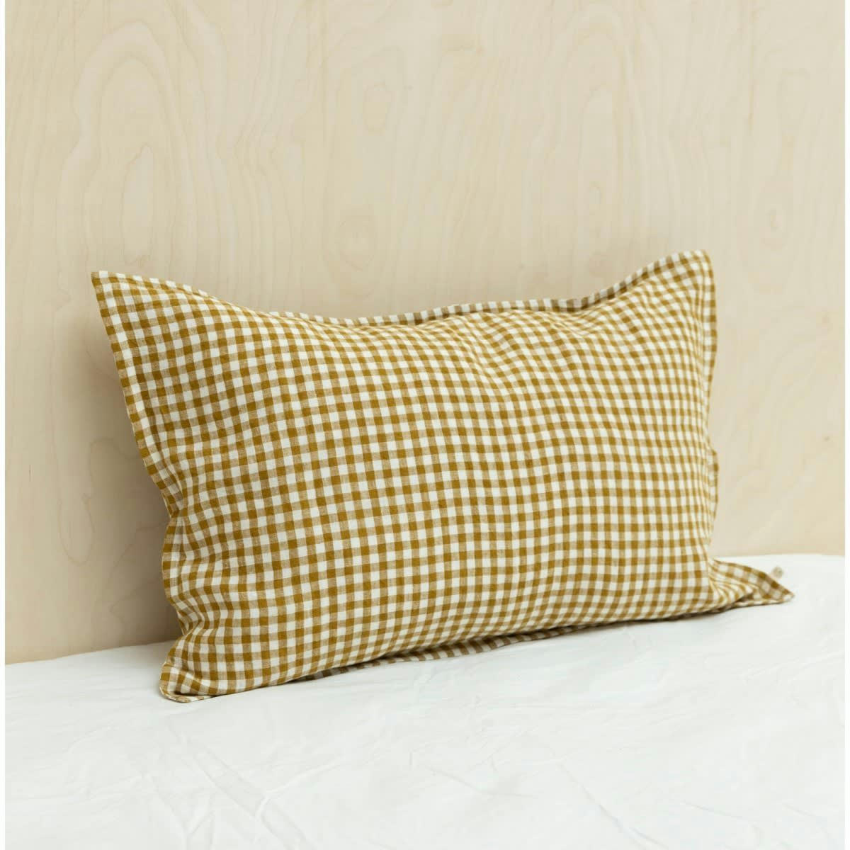 HÔTEL PARTICULIER - Taie d'oreiller en lin lavé vichy jaune 65x65