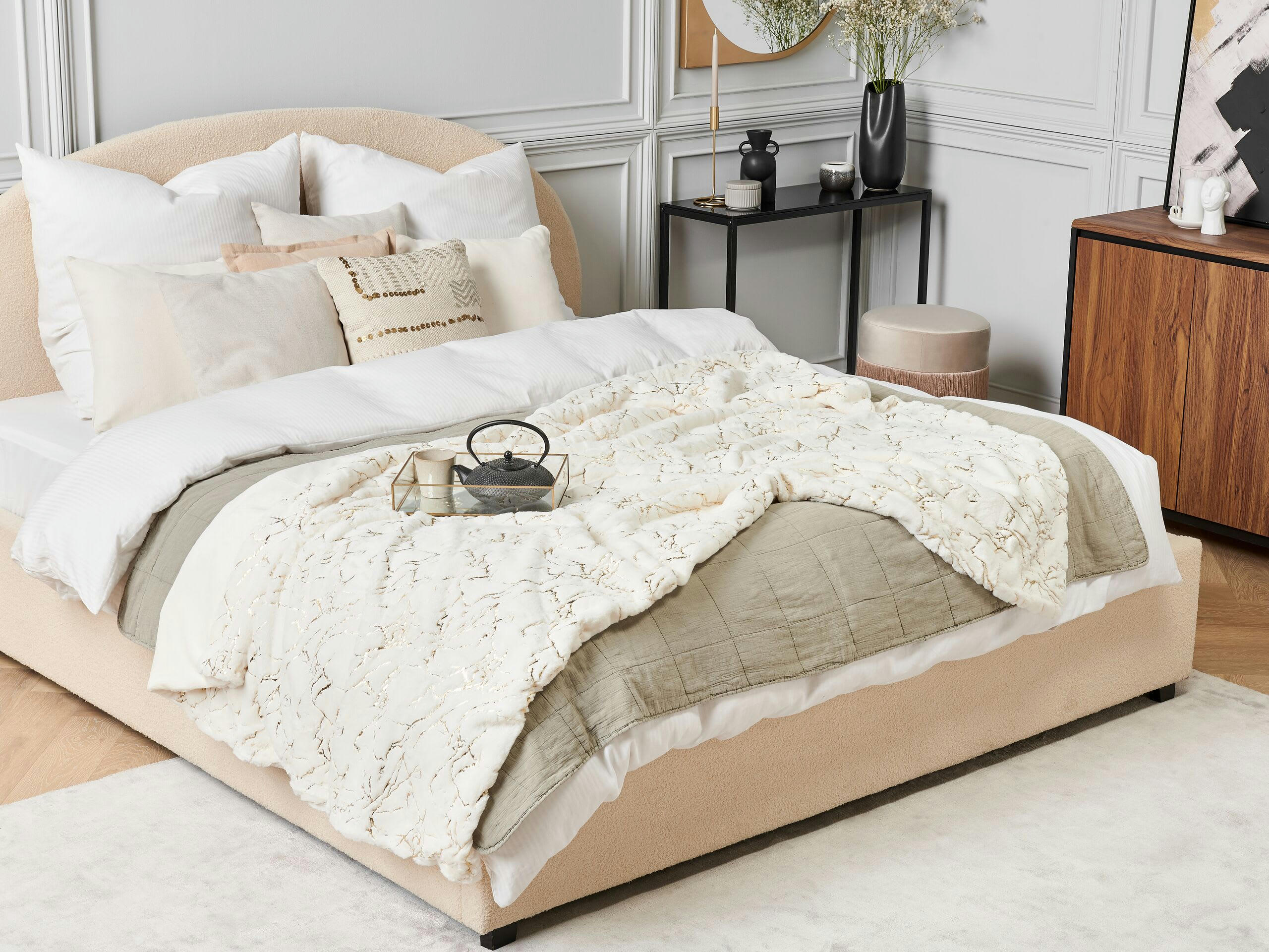 GODAVARI - Couverture en polyester beige 200x150cm