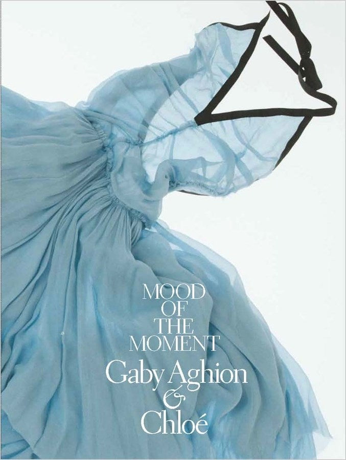 New-Mags koffietafelboek Mood of the Moment - Gaby Aghion and Chloe - blauw - 23.5 x 2.3 x 31.5