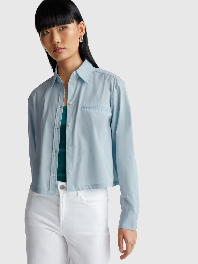 Cropped shirt with pocket