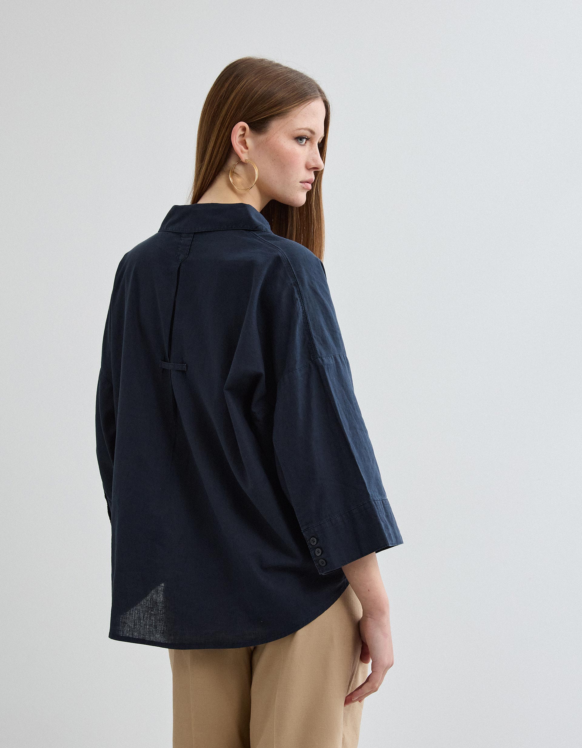 Blusa com Linho, Mulher, Azul Escuro