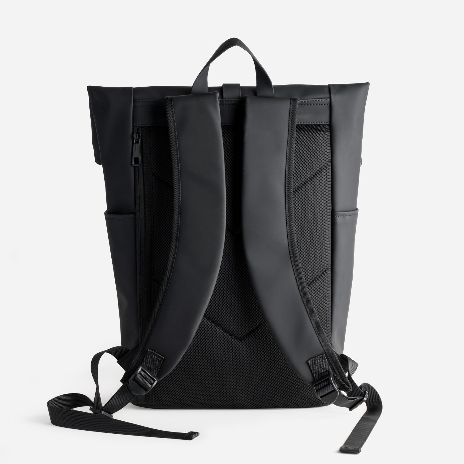 Sac à dos noir mat toucher gomme